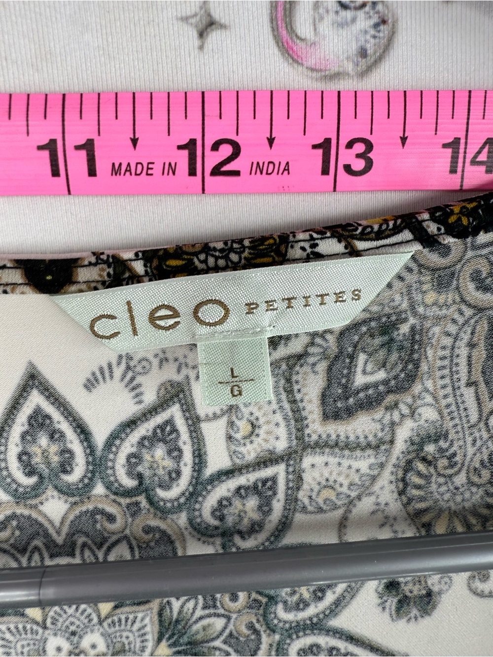 cleo tshirt White Floral Medallion Cap-Sleeve Top with Black & Gold Accents - Picture 6 of 9
